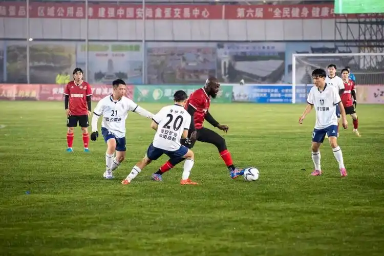 澳大利亚A联赛：墨尔本胜利 VS 阿德莱德联